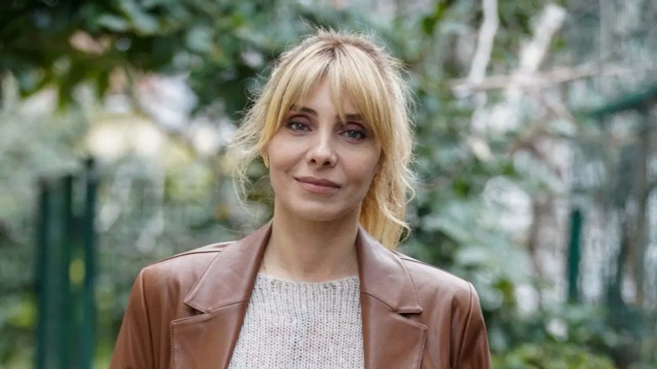 Nur Fettahoğlu’ndan sektöre sert eleştiri: 'Takipçi sayısı yeteneğin önüne geçiyor'