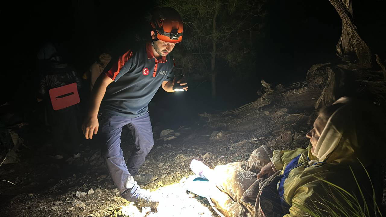 Dağlık alanda turist mahsur kaldı: Kurtarıldı!