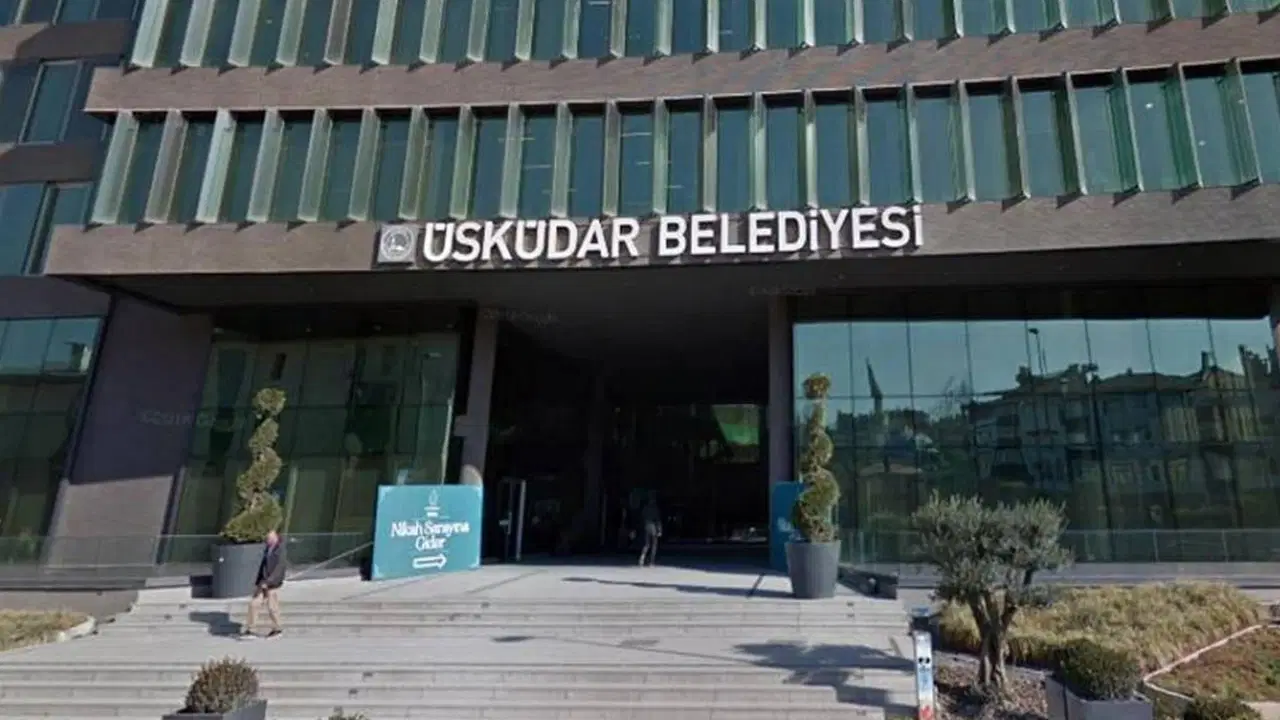 Üsküdar Belediyesi, Ensar Vakfı'na bedelsiz tahsis edilen binayı geri aldı: 'Burası yurt gibi değil'