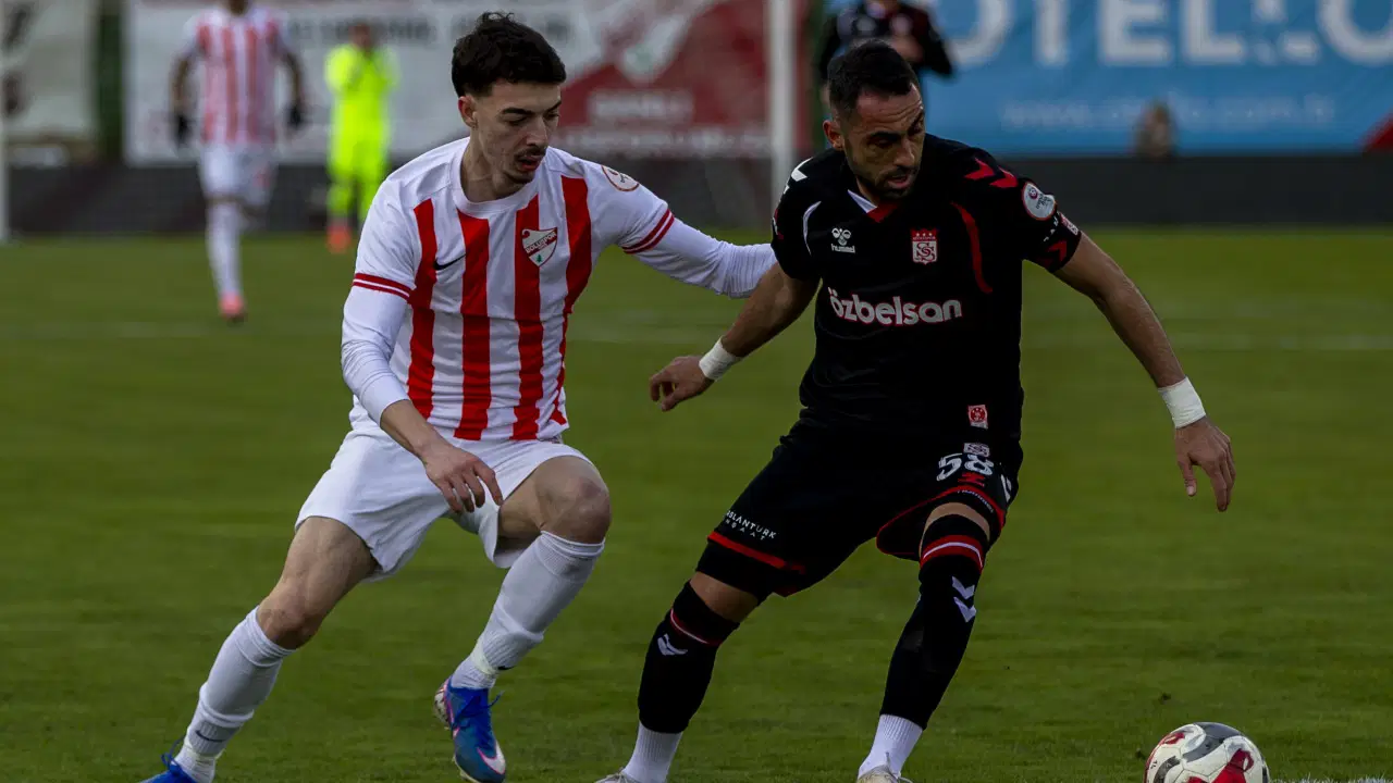 Sivasspor'dan deplasmanda kritik galibiyet!