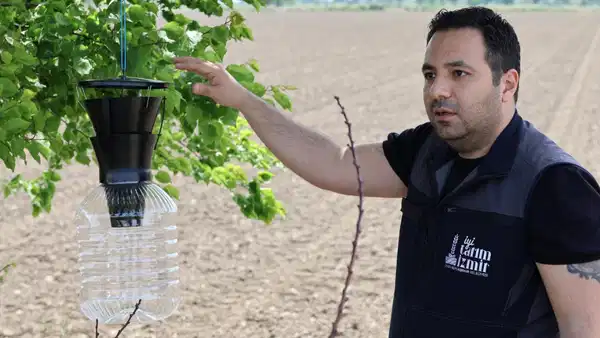 Çiftçinin alın teri erken mücadeleyle korunuyor
