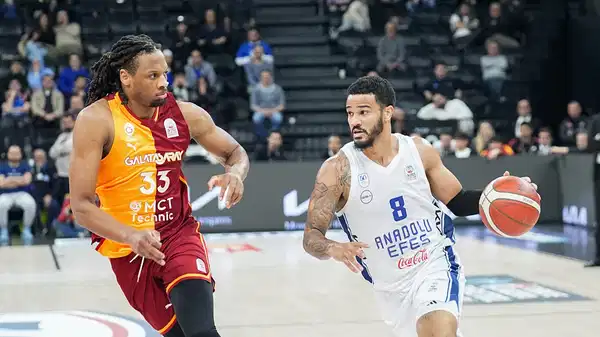 Galatasaray'ı mağlup etti: Anadolu Efes, ligde galibiyeti hatırladı!