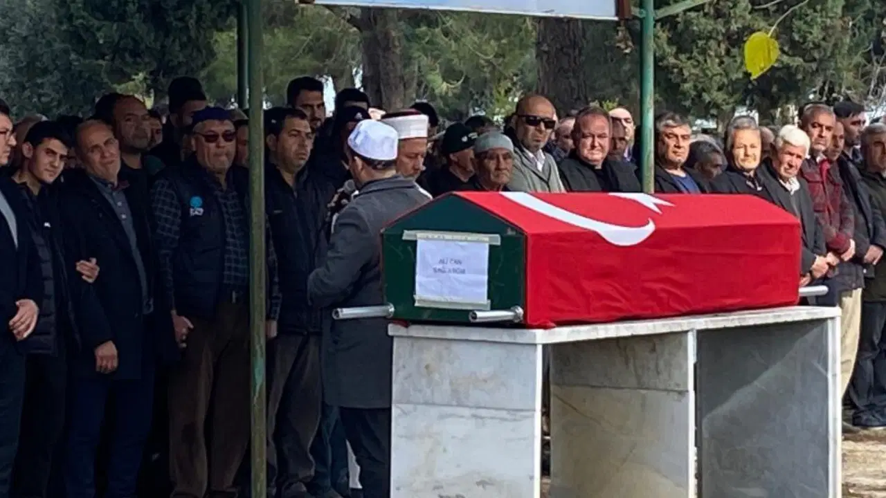 Antalya'daki baba ocağına izne gelen 23 yaşındaki yedek subay hayatını kaybetti