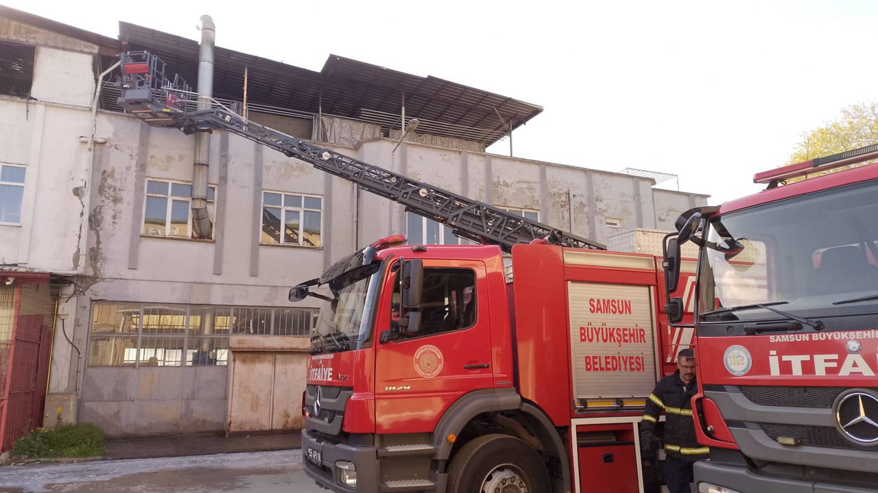 Samsun'da halı fabrikasında yangın!