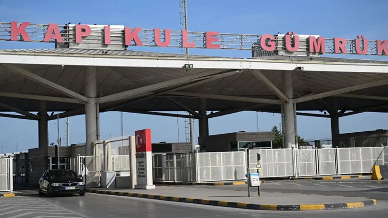 Kapıkule Gümrük Kapısı'nda 1 ton 413 kilo esrar ele geçirildi