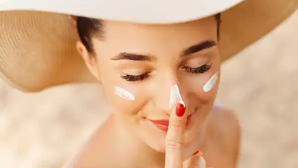 Dermatoloji uzmanı tek tek açıkladı: Cilt sağlığı için yaz aylarında dikkat edilmesi gerekenler!