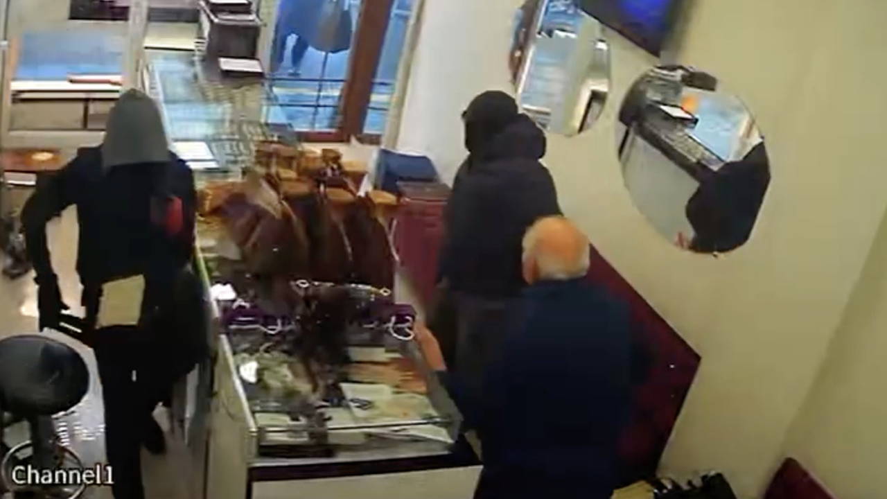 Diyarbakır'da silahlı 'kuyumcu' soygunu: Şüpheliler aranıyor!