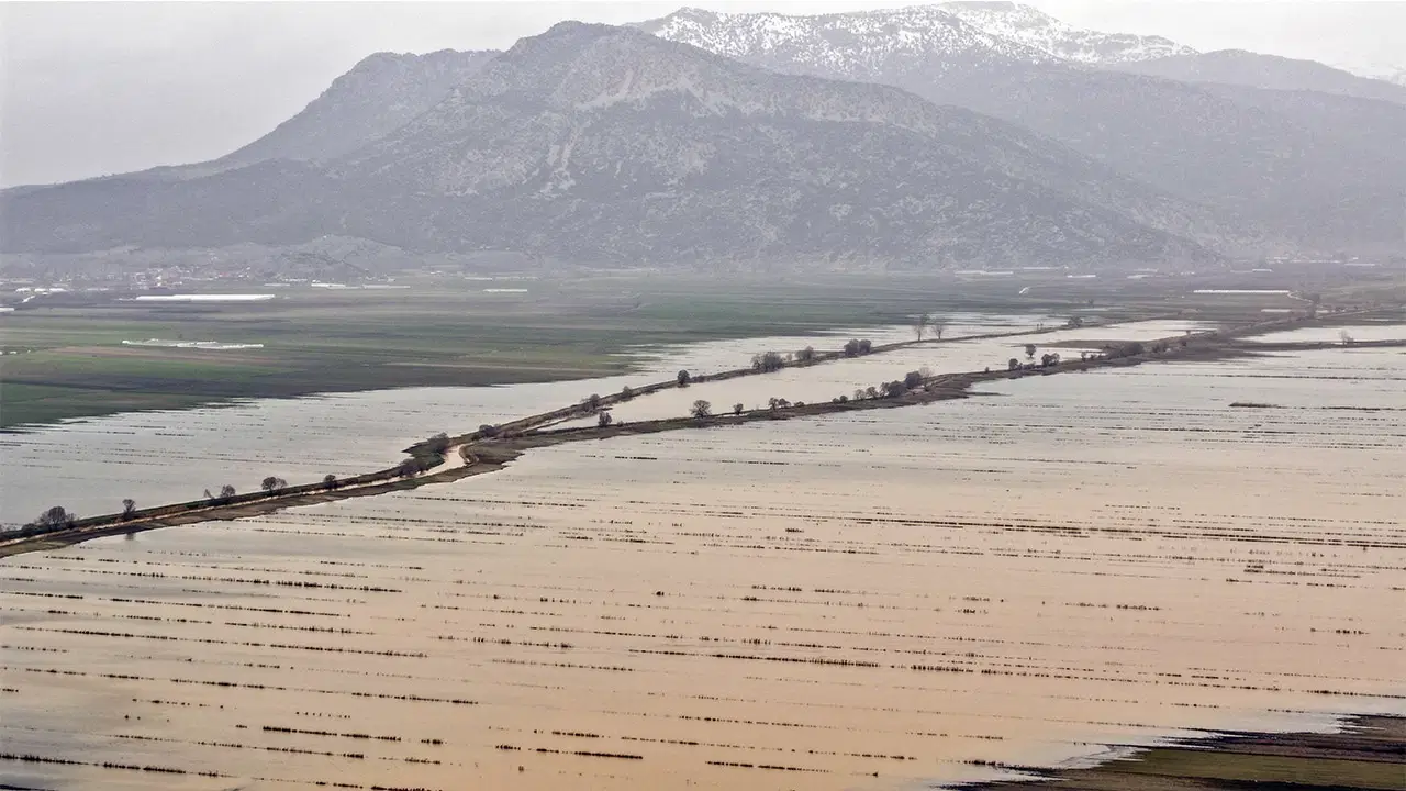Antik çağın mirası küllerinden doğdu: Kurutulan Karagöl 50 yıl sonra suya kavuştu!