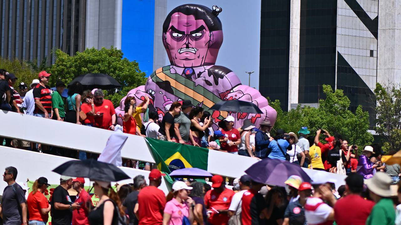 Bolsonaro’ya 'af' iddiası ülkeyi ayağa kaldırdı