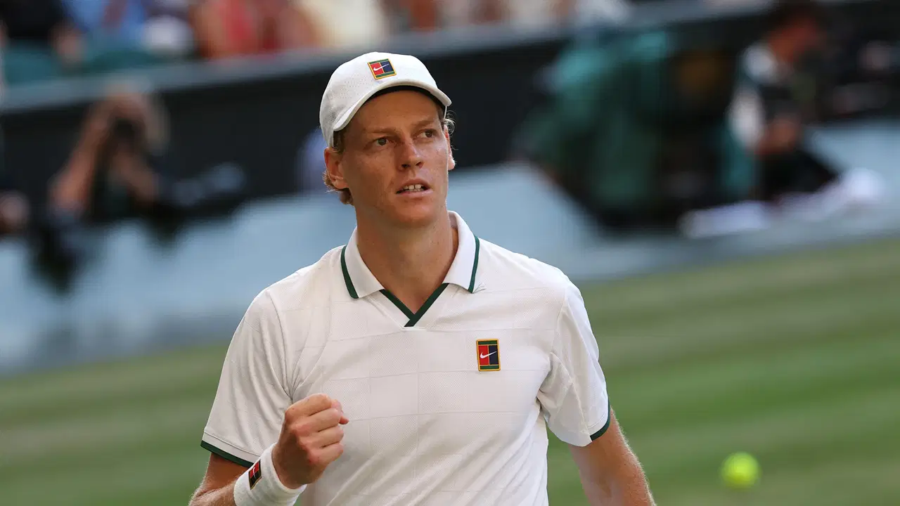 Jannik Sinner, Wimbledon'da üst üste ikinci şampiyonluğu kazandı