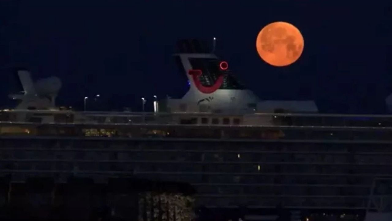 Pembe ay ne zaman, saat kaçta görülecek? Pembe Ay Türkiye'de görülecek mi?