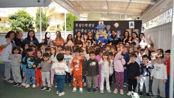 Konyaaltı kreşlerinde Polis Haftası kutlanıyor