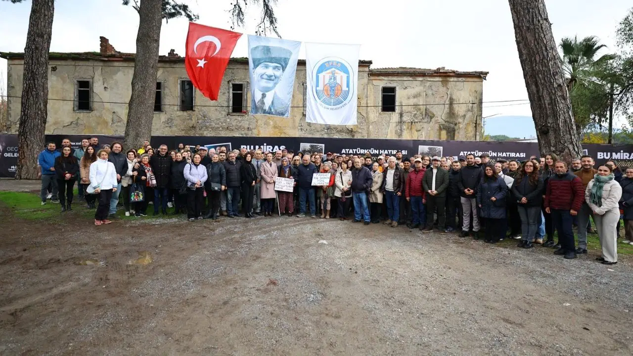 Çürümeye terk edilen Atatürk Evi Selçuk Belediyesi’ne tahsis edildi