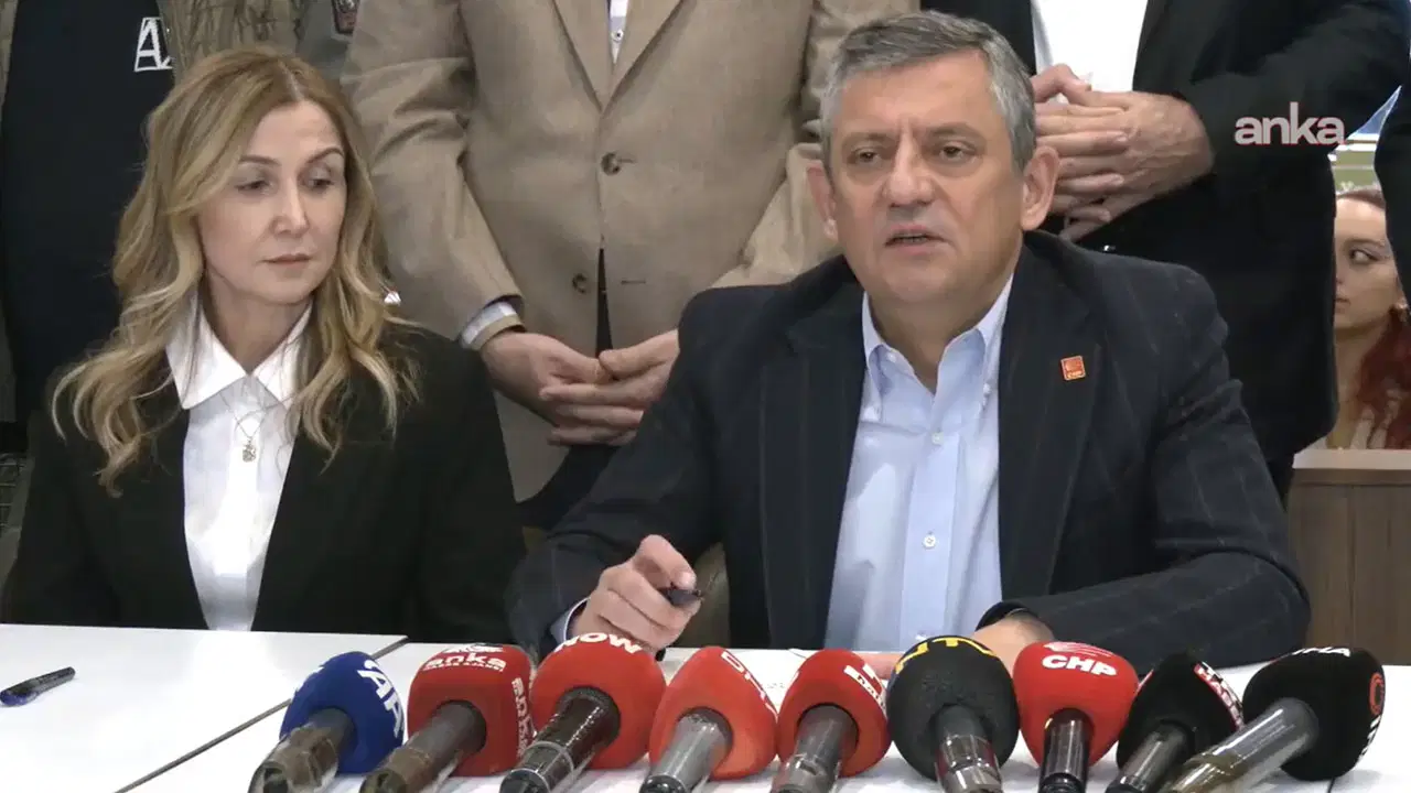 Özel'den iktidara 'yargı kolları' eleştirisi