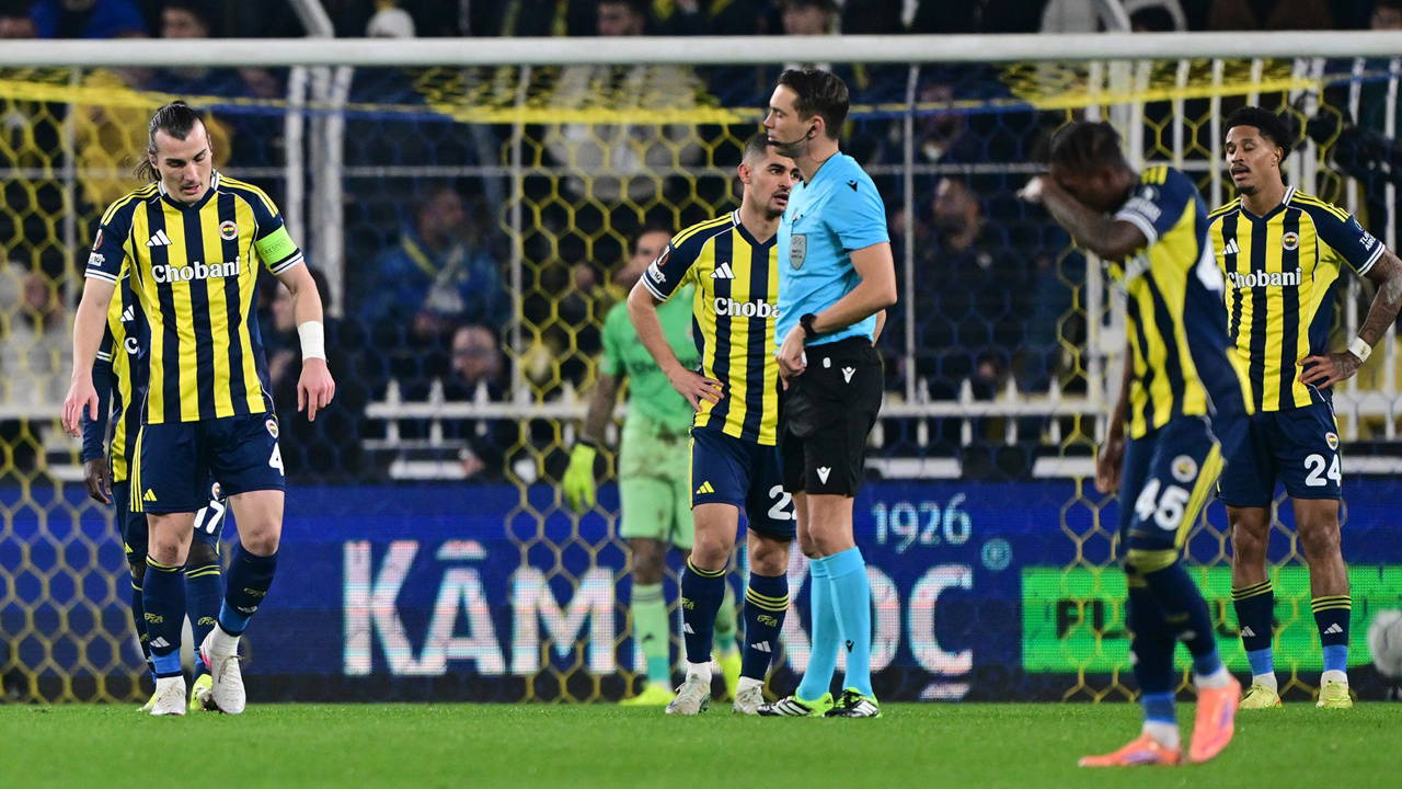 Fenerbahçe, Nottingham Forest karşısında turu zora soktu! Fenerbahçe 0-3 Nottingham Forest