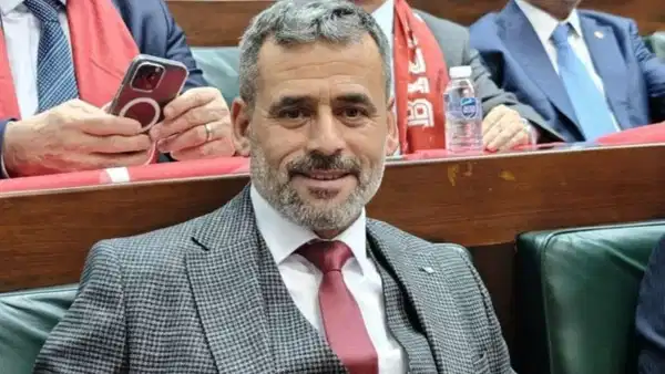 AKP'li Haydarlı Belediye Başkanı Çetinkaya'ya bıçaklı saldırı: Oğlu yaralandı