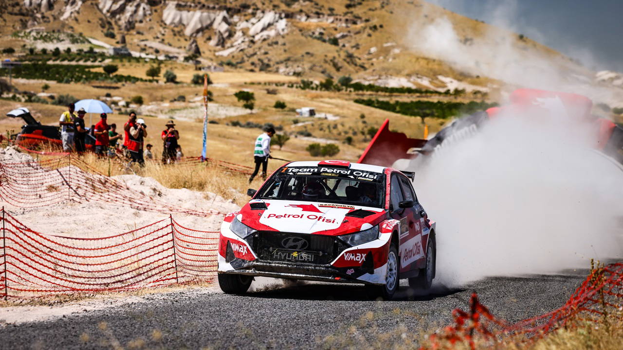 Kapadokya rallisinde zaferin adı yine Kerem Kazaz