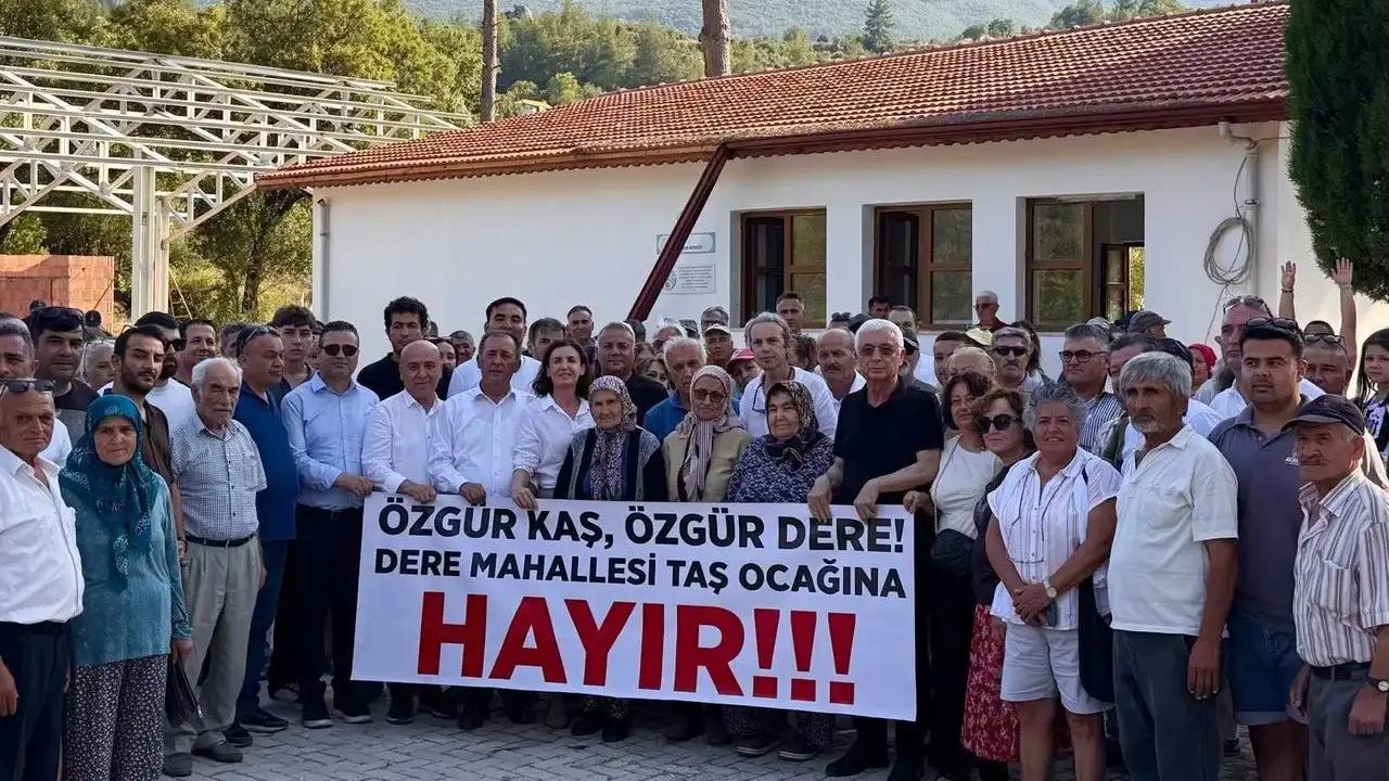 Kaş'ta mermer ocağı protestosu: 'Sit alanı ve orman varlığına verilen onaya yurttaş tepkili'