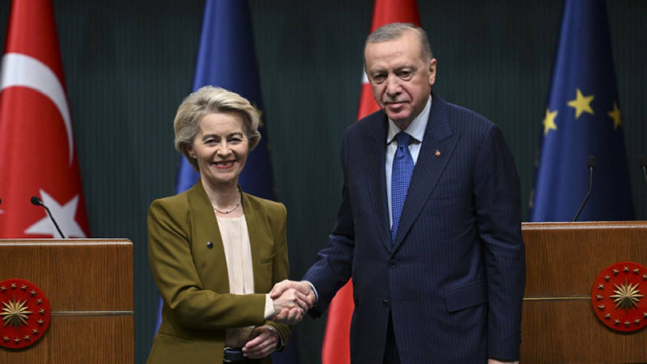 AB Komisyonu Başkanı Von der Leyen'den Erdoğan'a: 'Göçe yönelik hazırlıklarını takdir ettim'