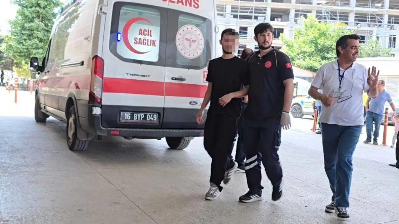 Sınav sırasında rahatsızlandı, hastaneye kaldırıldı