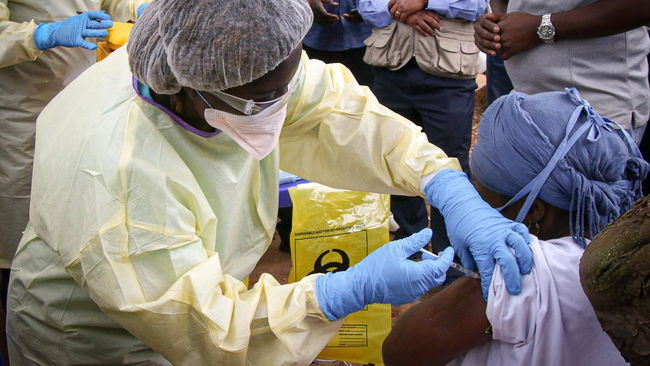 Ebola krizi büyüyor... 