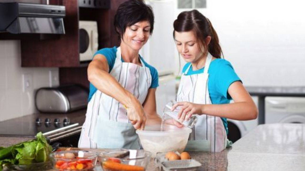 Mutfakta annesinden aşağıda kalmayacak 3 kadın burcu: Bu burçların yemekleri aşırı lezzetli