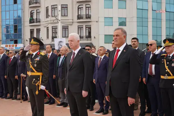 Taksim Cumhuriyet Anıtı