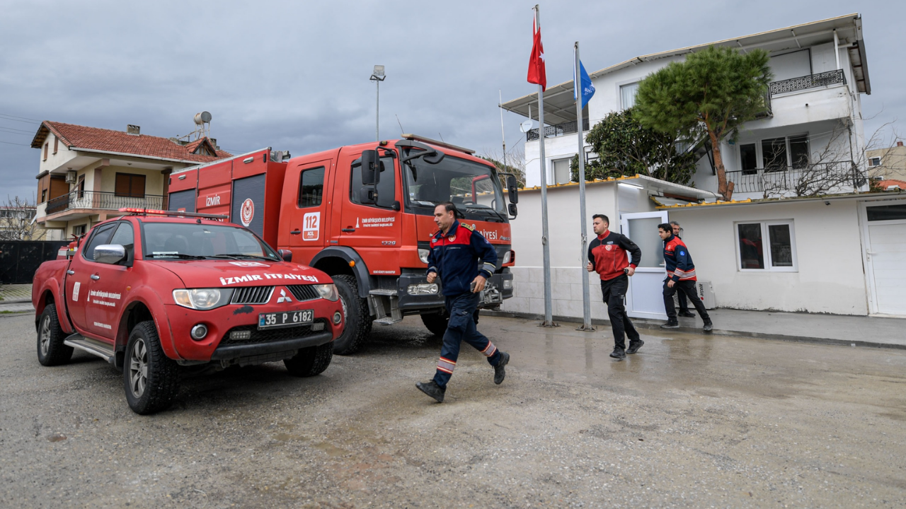 İzmir İtfaiyesi’nin 63’üncü istasyonu Şakran’da hizmete girdi