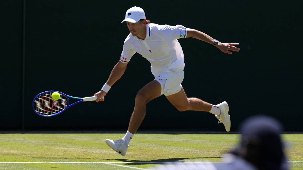 Taylor Fritz ile Alex de Minaur Wimbledon'da bir üst tura çıktı!