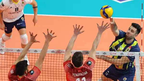 Ziraat Bankkart, Fenerbahçe Medicana'yı set vermeden devirdi!