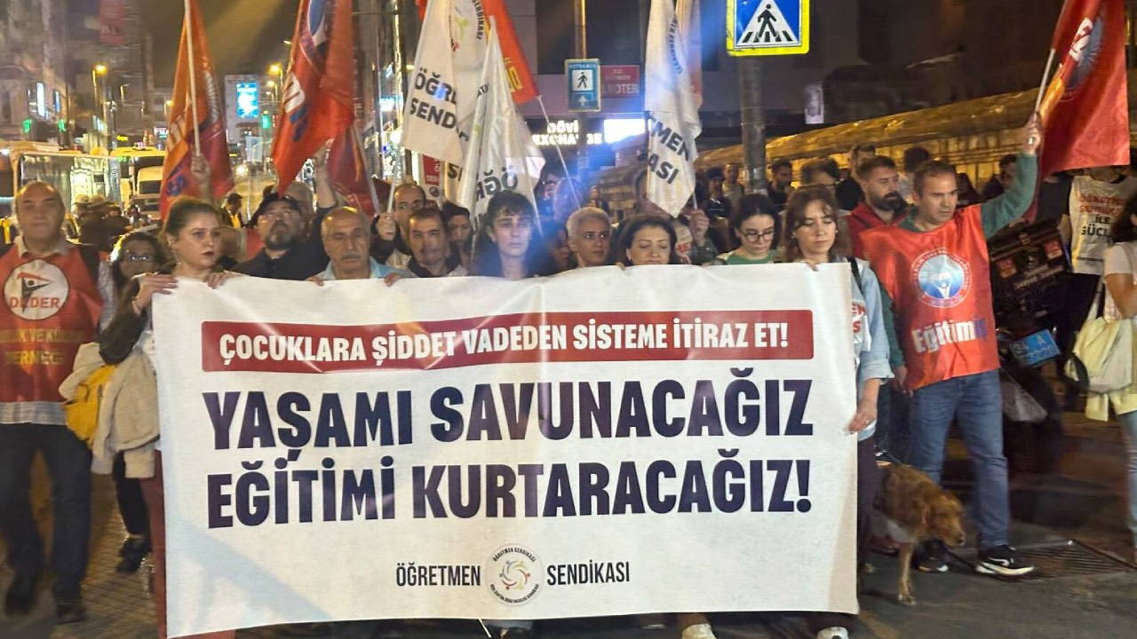 Kadıköy’de okul saldırıları protesto edildi: 'Eğitimi kaderine terk etmeyeceğiz'