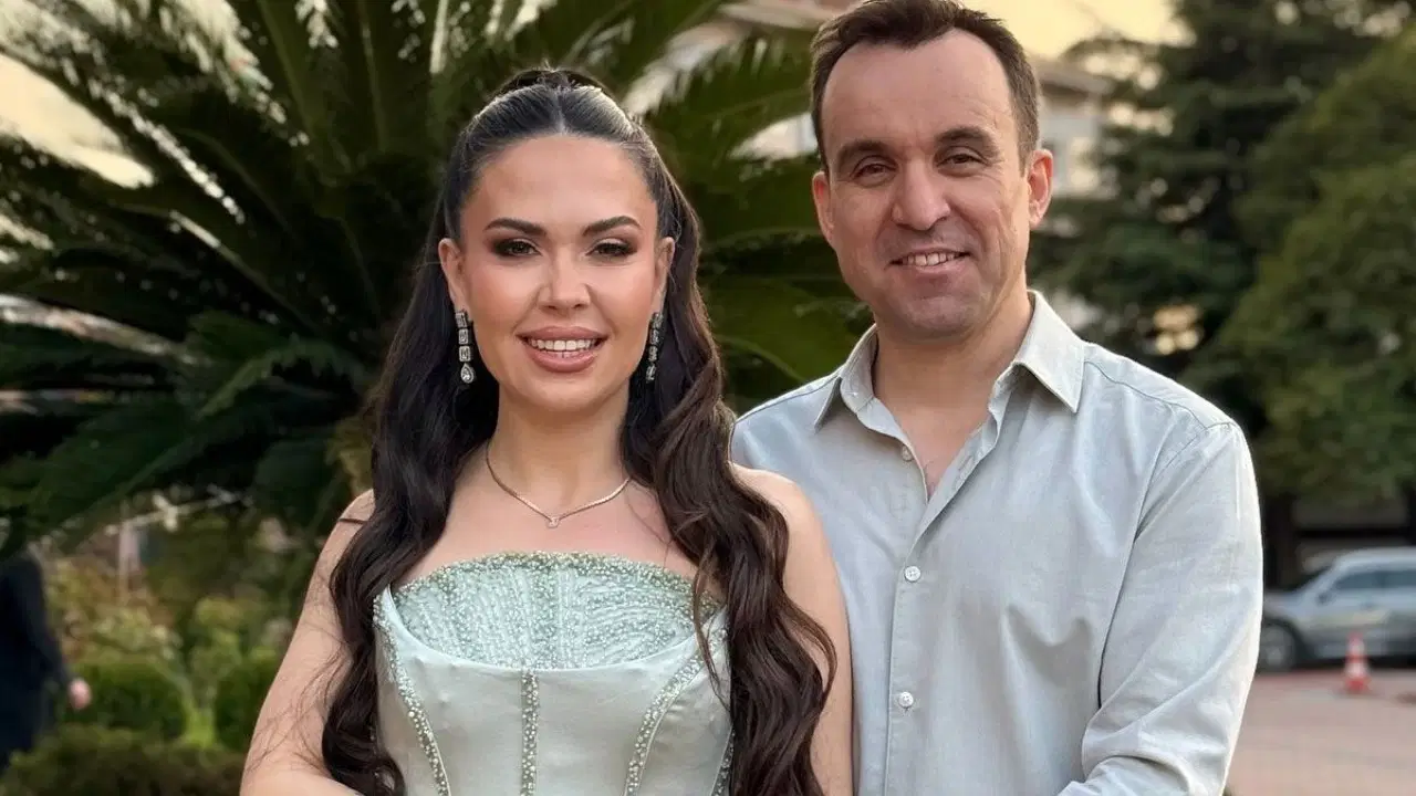 Fenomen Özlem Öz'ün Instagram hesabına erişim engeli getirildi