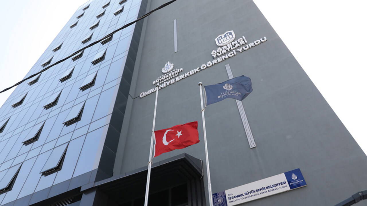 Öğrencilerin yurtlarına da göz diktiler!