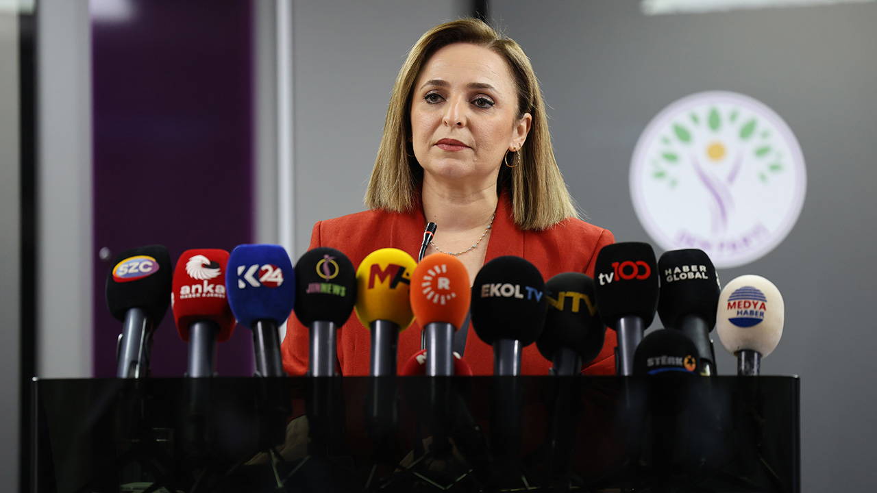 DEM Parti Sözcüsü Ayşegül Doğan: 'Masada yer almak, çözümün itici gücü olmak demektir'