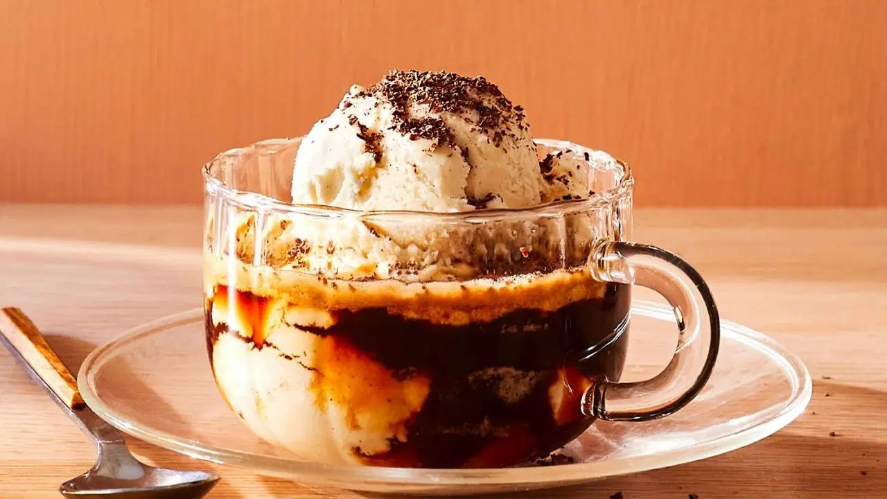 İtalyanların kahve ve tatlı buluşması: Affogato tarifi
