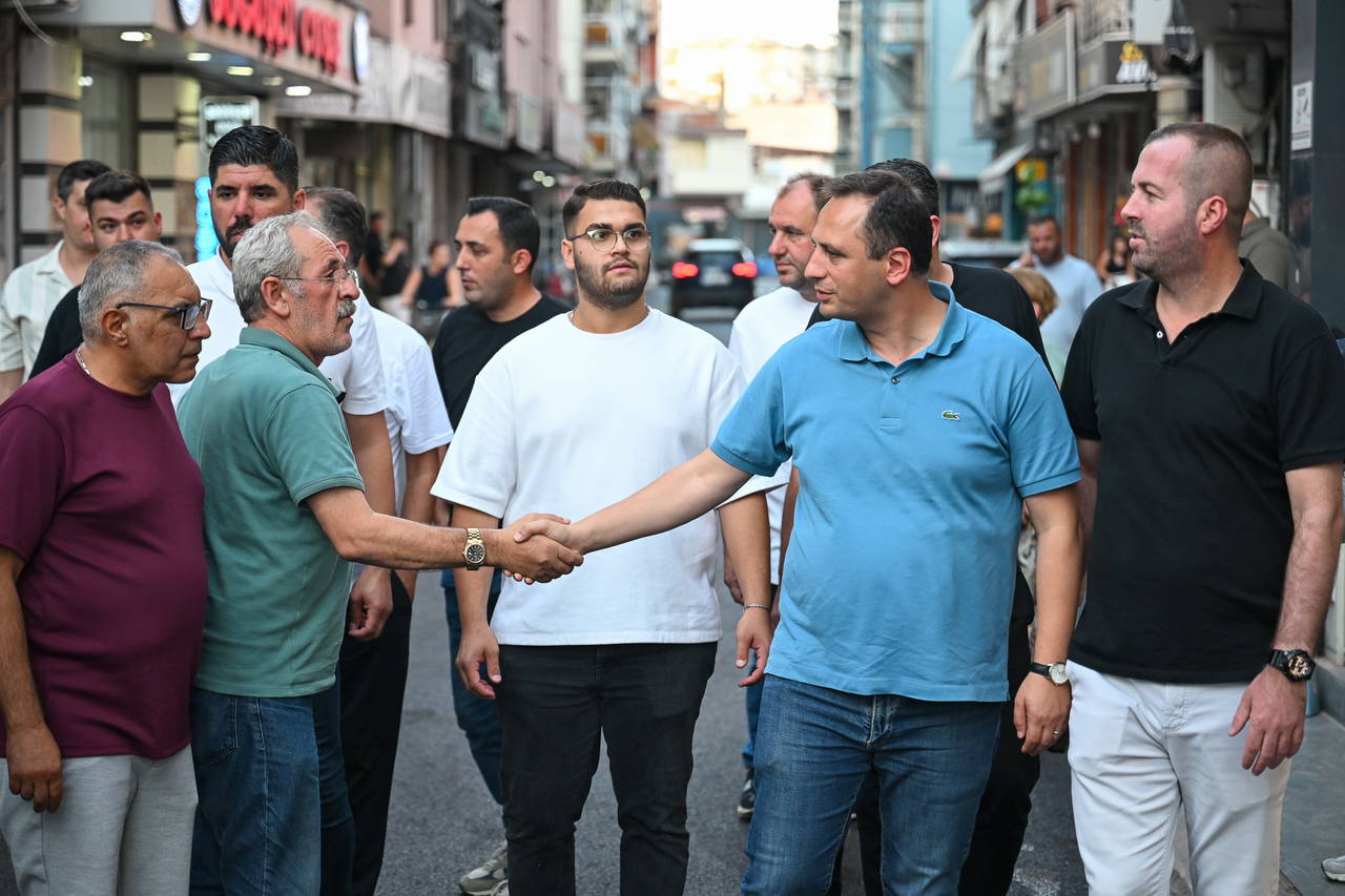 Ömer Eşki’den Çamdibi’nde esnaf turu