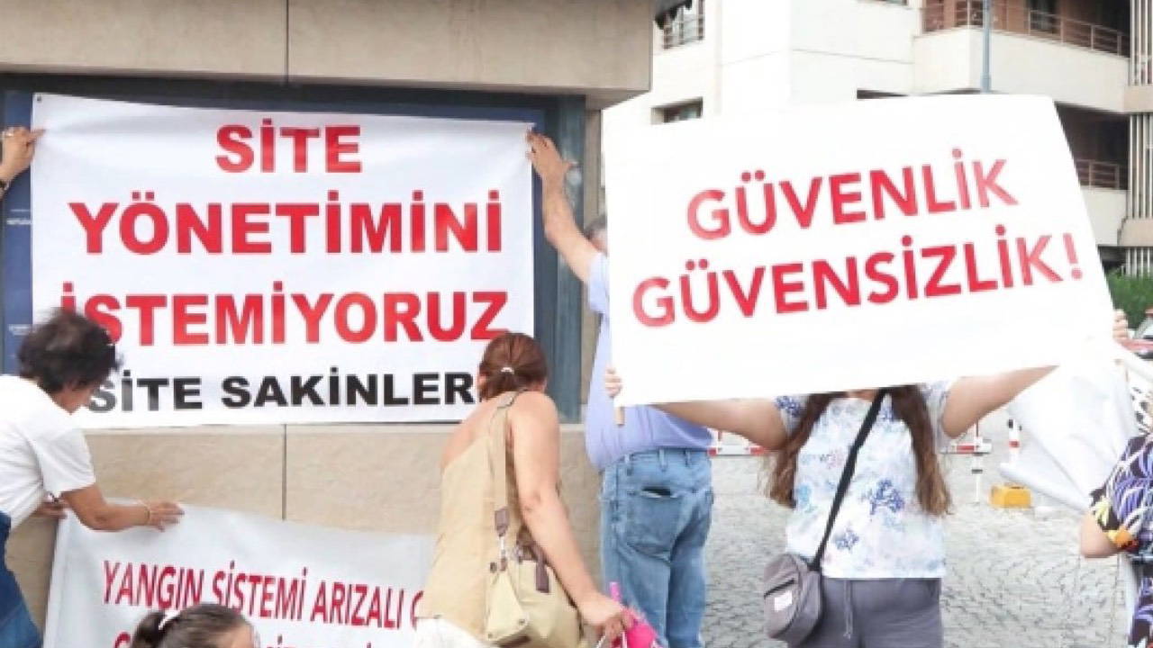 Küçükçekmece’de sitede protesto: ‘Güvenlik kediyi öldürüp çöpe attı’