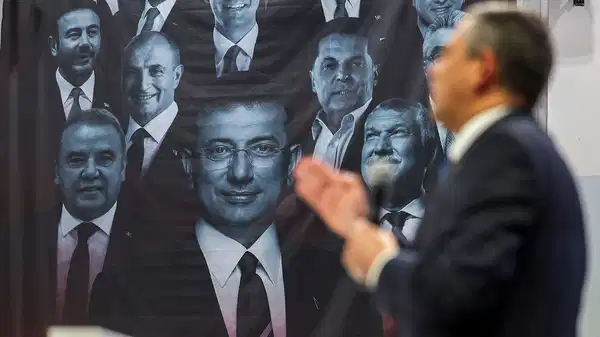 Özgür Özel ve Ekrem İmamoğlu'ndan Arnavutköy mitingine çağrı