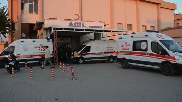 Silopi’de öğrenci servisi ile tanker çarpıştı: 14 yaralı