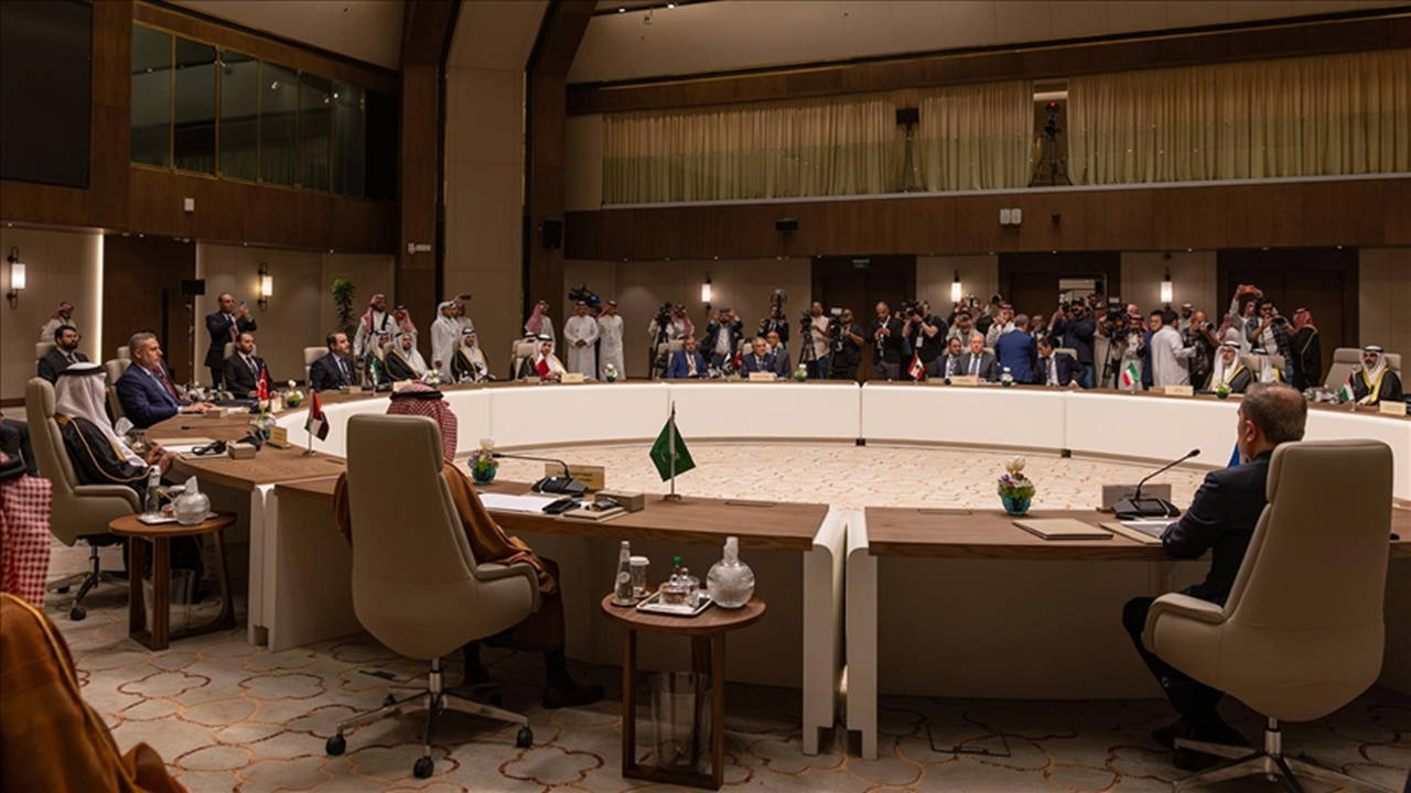 ABD ve İsrail'e tek kelime yok!