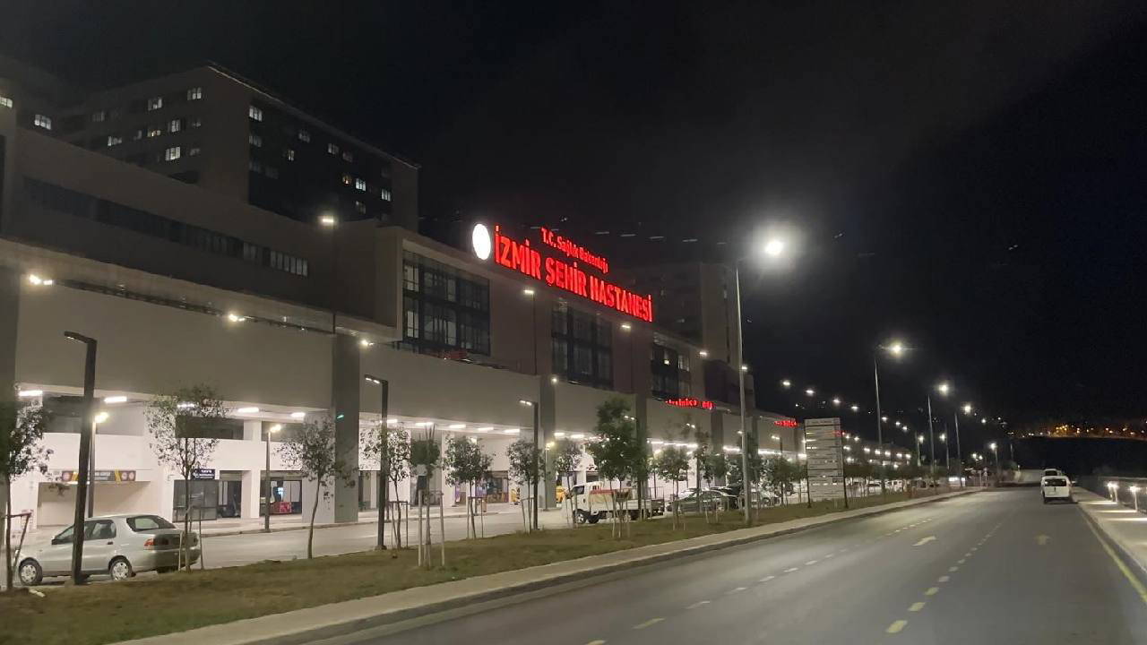 İzmir’de husumetli iki grup arasında silahlar patladı: Yaralılar var!