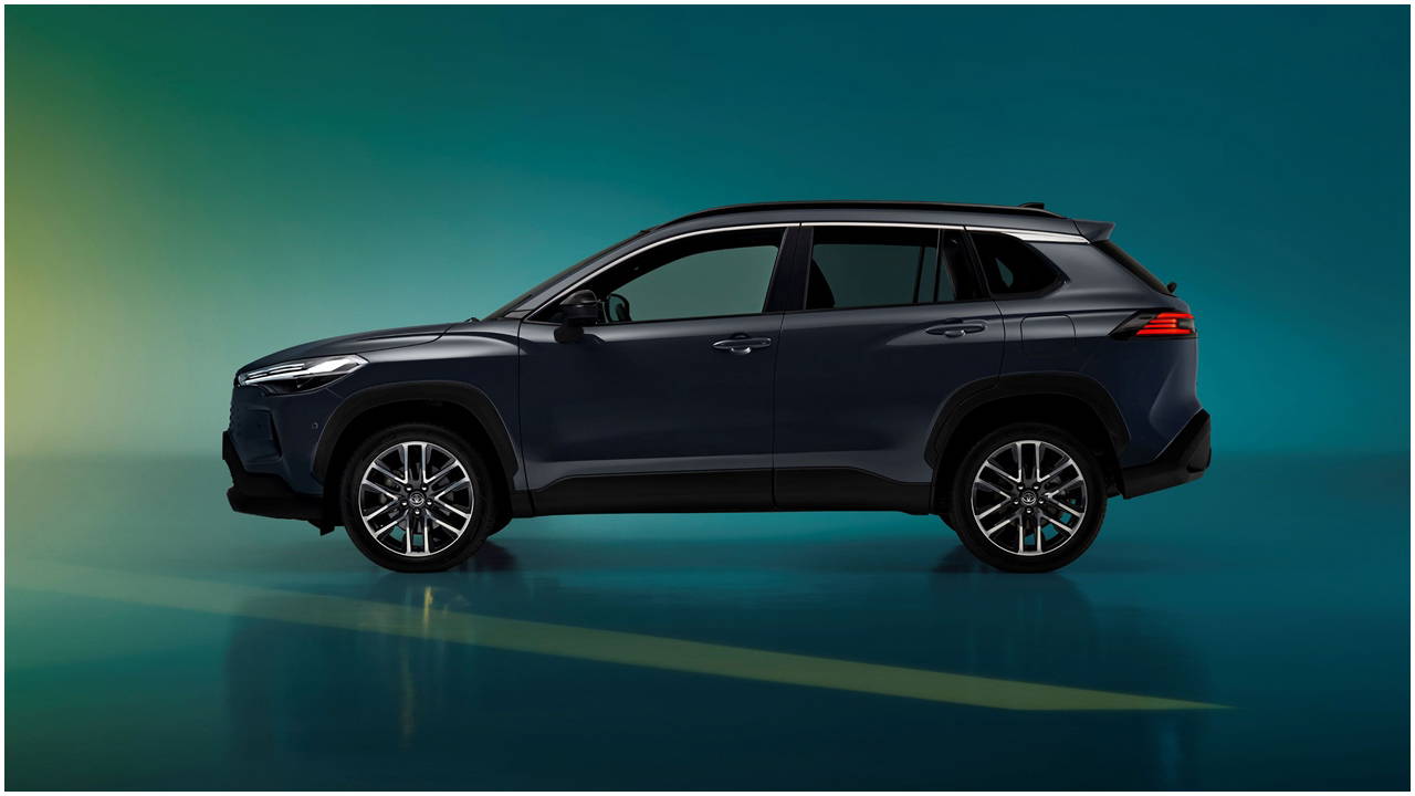 Toyota Yeni Corolla Cross Hybrid satışa sunuldu: İşte fiyatı tüm ayrıntılar...