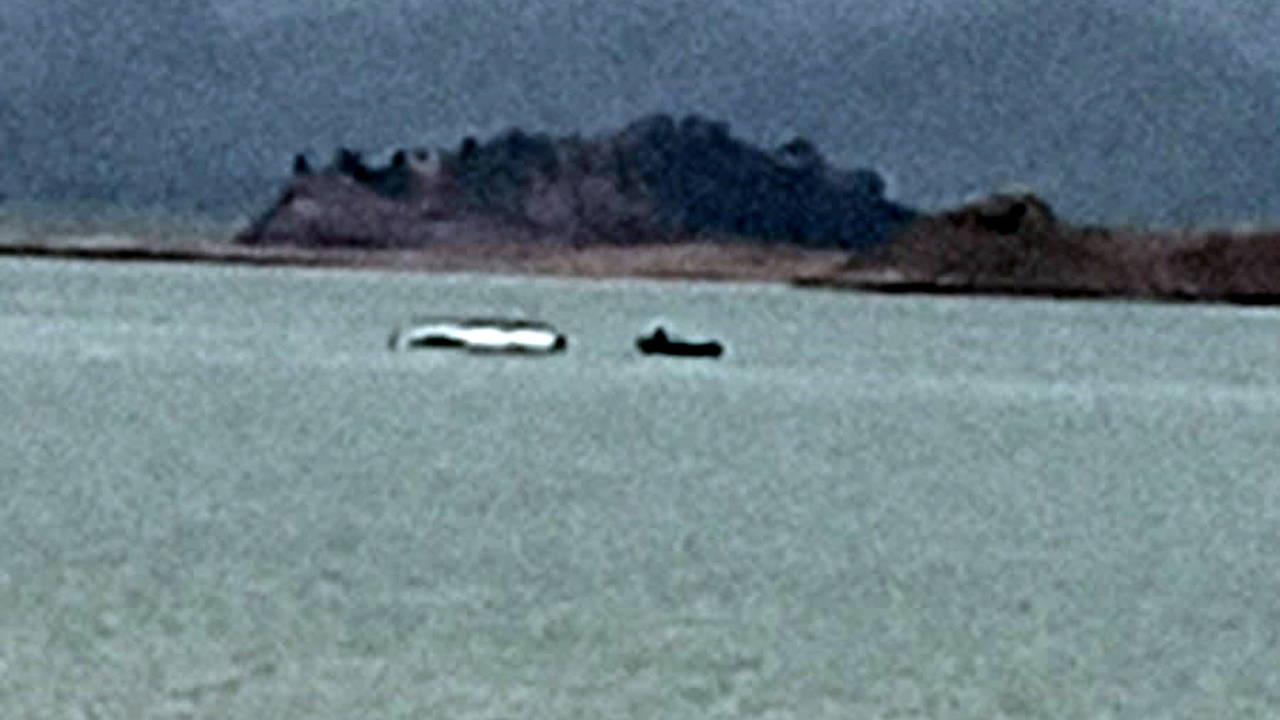 Yangın tatbikatı sırasında eğitim uçağı göle düştü