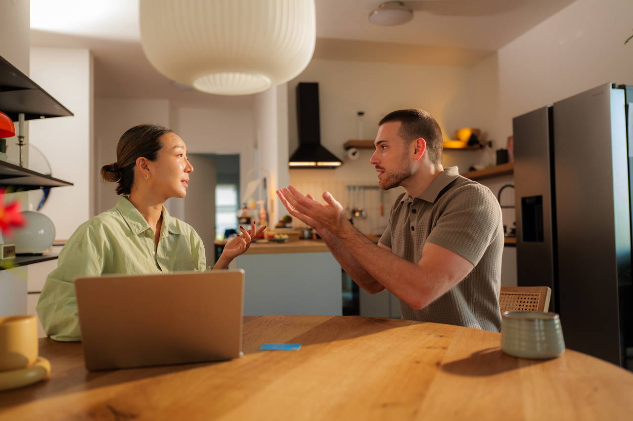 Bir konuyu saatlerce tartışan 4 burç: Bu burçlarla iletişim kurarken sabrınız fazlasıyla sınanabilir...