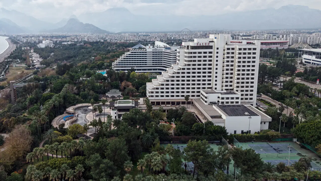 Milyar dolarlık arazi davasında yeni gelişme: 5 yıldızlı 3 otelin tapularının iptali için dava!