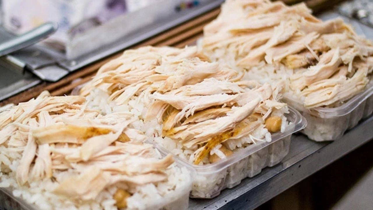Usta şeflerden ipucu: Ev yapımı tavuklu pilav tarifi