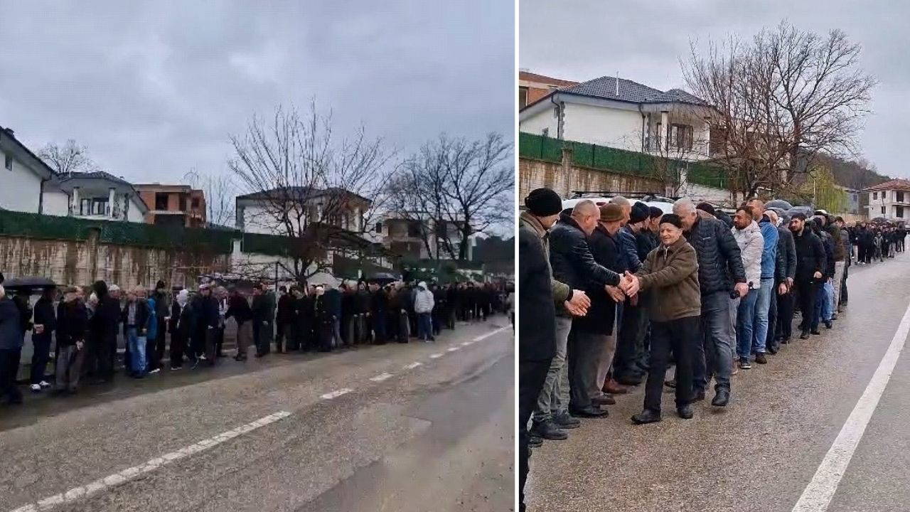 60 yıllık mahalle geleneği: Bayramlaşma kuyruğu 1 kilometreyi buldu