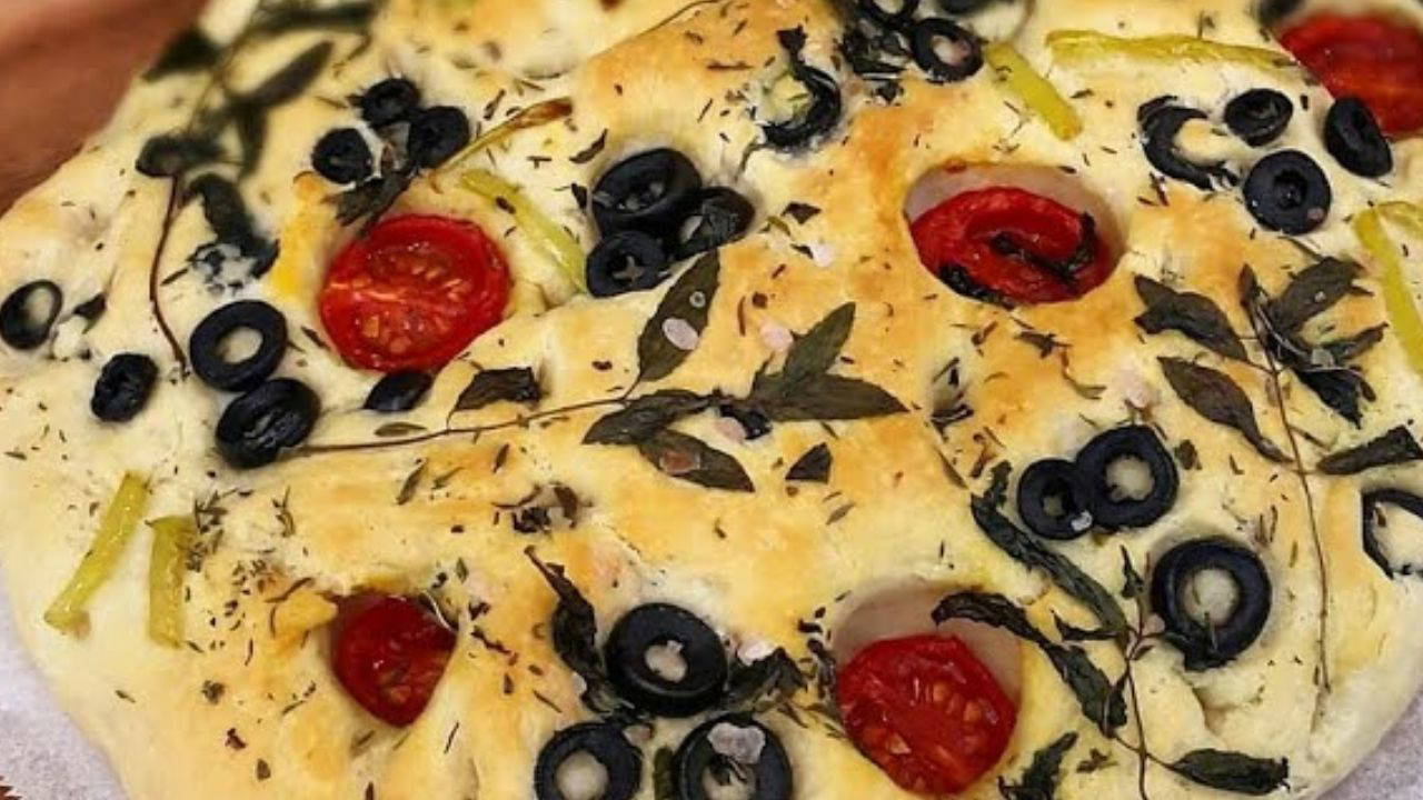 Yumuşacık ve lezzetli: Ev yapımı focaccia tarifi