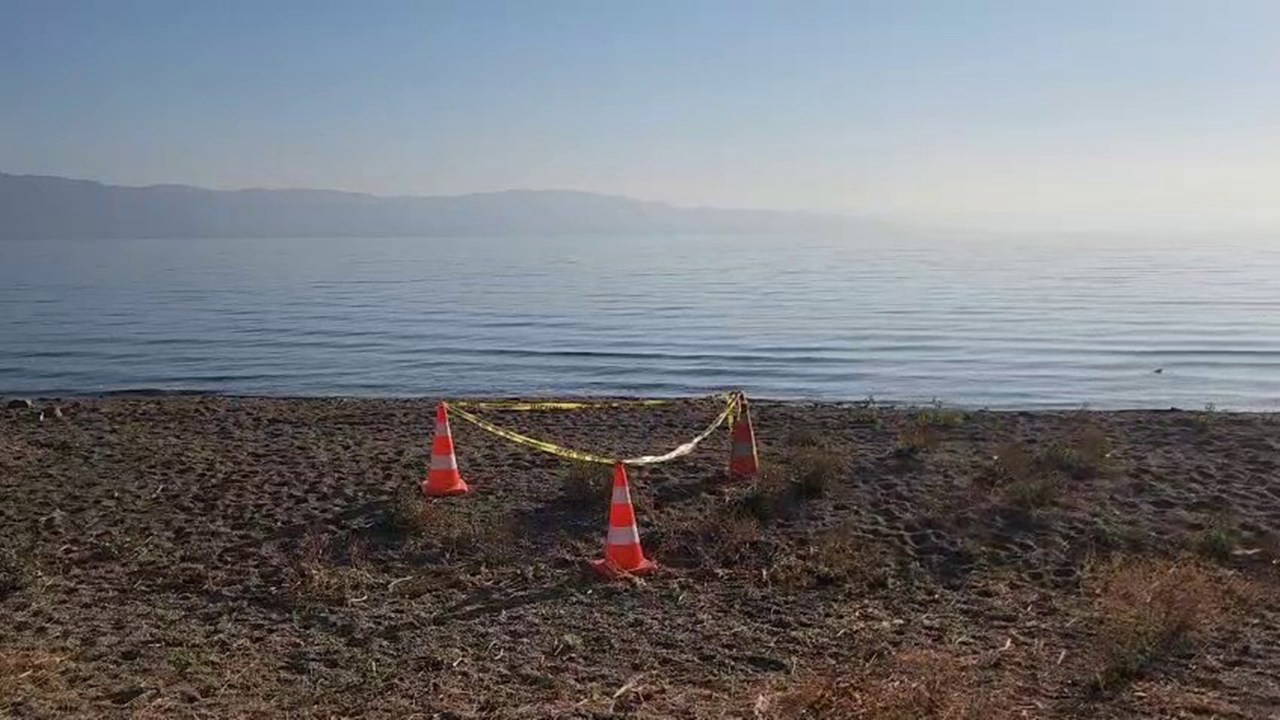 Göl kıyısında bomba paniği