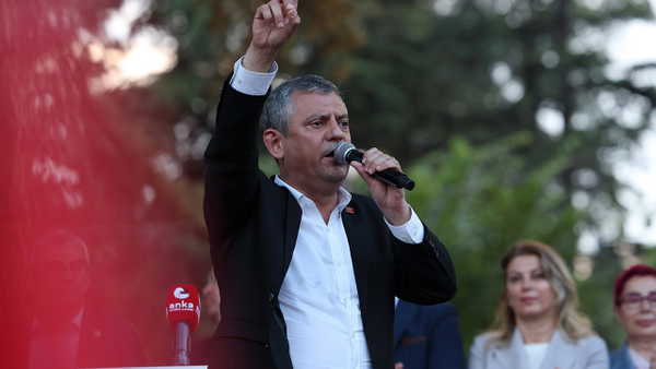 Çorum Rıza Şehri Alevi Canlar Buluşması... Özgür Özel: 'Bugün dört koldan saldırı altındayız'